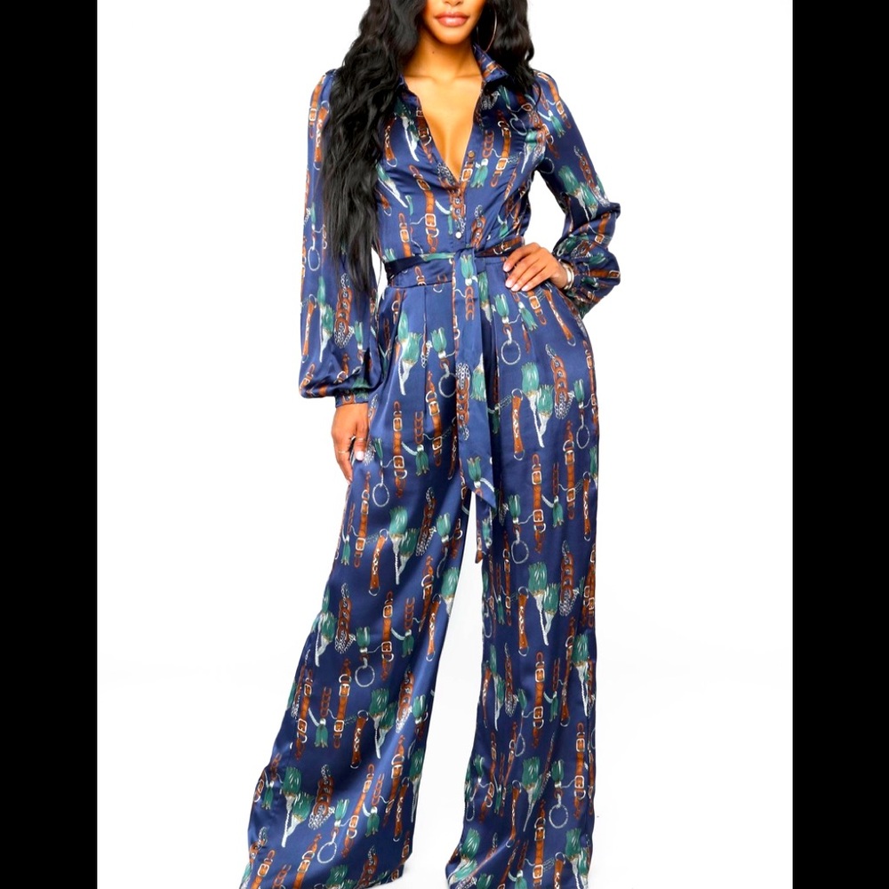 Night out Beautiful Satin Jumpsuit 💕